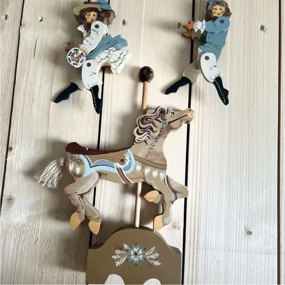 Vintage Signed Folk Art Hand Painted Carved Wooden Carousel Horse Jig Saw Puzzle - Picture 9 of 12